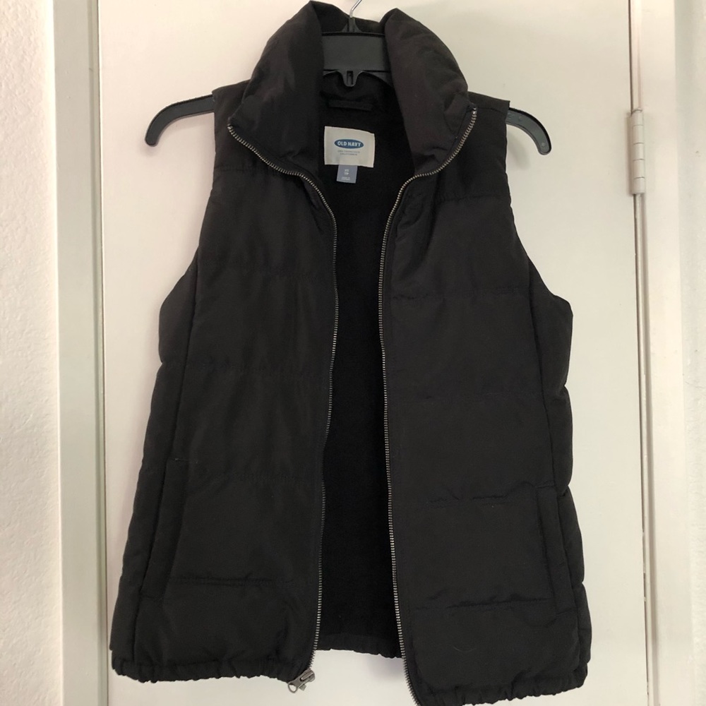Old Navy Black puffer vest